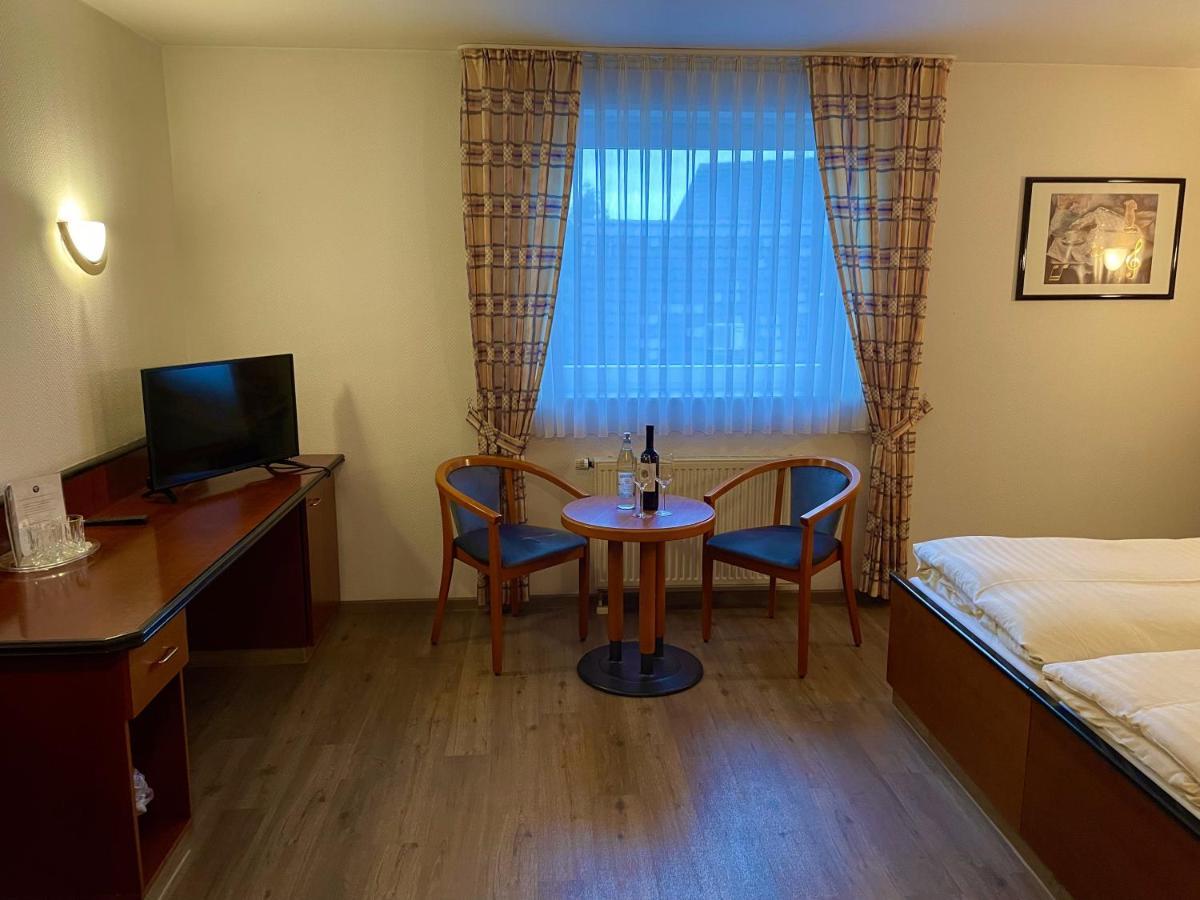 Hotel Haus Hubertus Elsdorf Ngoại thất bức ảnh