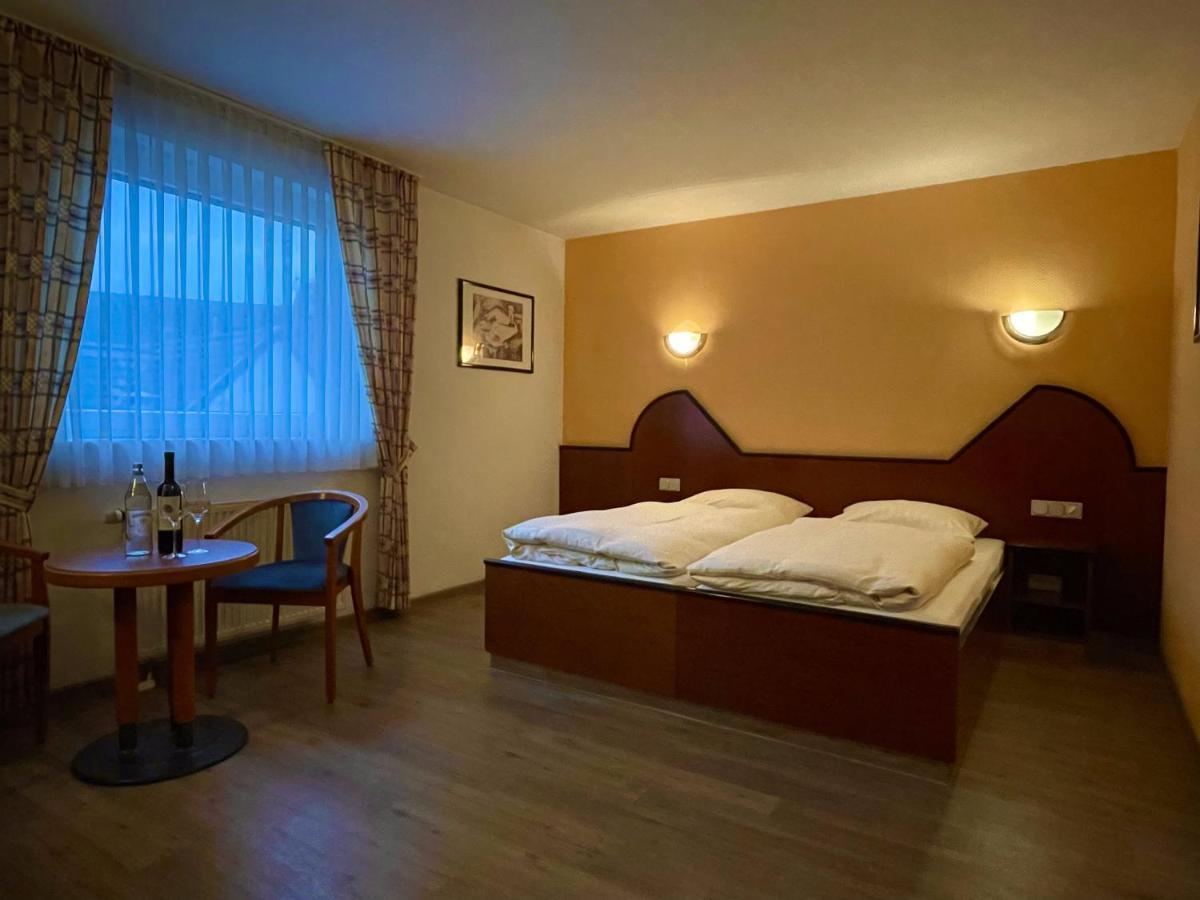 Hotel Haus Hubertus Elsdorf Ngoại thất bức ảnh